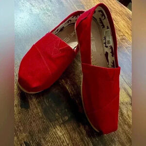 TOMS | women’s classic canvas shoes. Size: 7.5